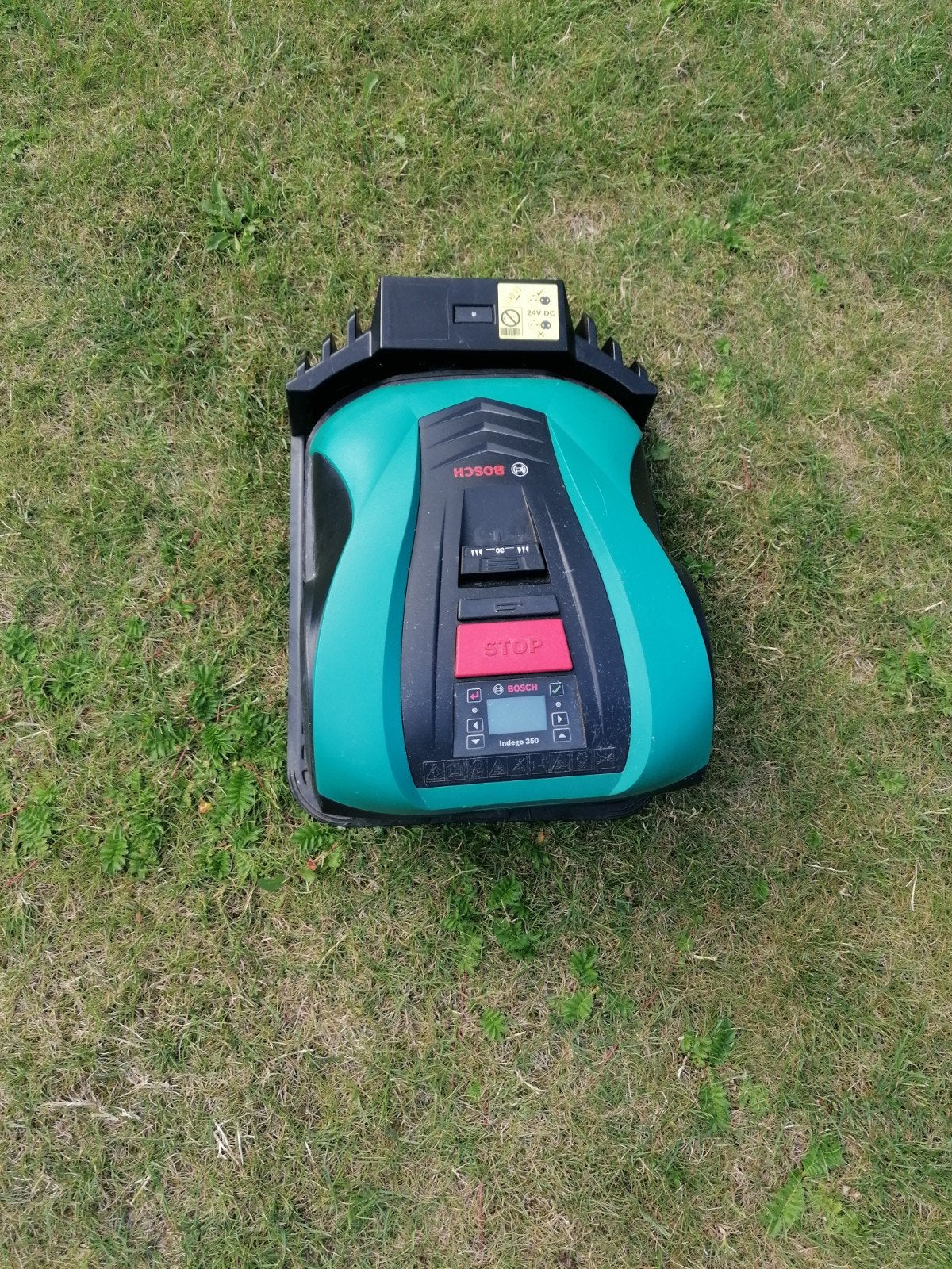 Bosch Indego 350 robotmaaier met basisstation, Tuin en Terras, Robotmaaiers, Ophalen of Verzenden, Minder dan 20 cm
