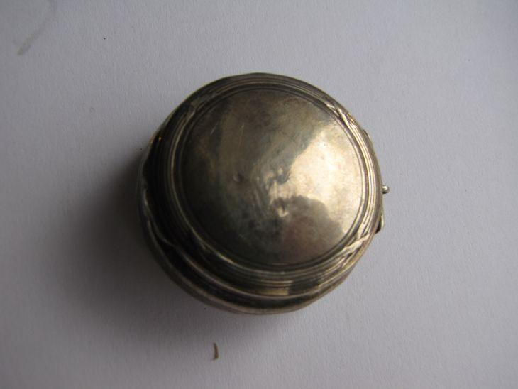 Rond doosje, Antiek en Kunst, Verzenden, Zilver