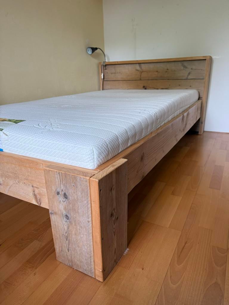 Bed met matras en lattenbodem - 120x210 cm, Huis en Inrichting, Slaapkamer | Bedden, Ophalen, Gebruikt, 210 cm, Twijfelaar