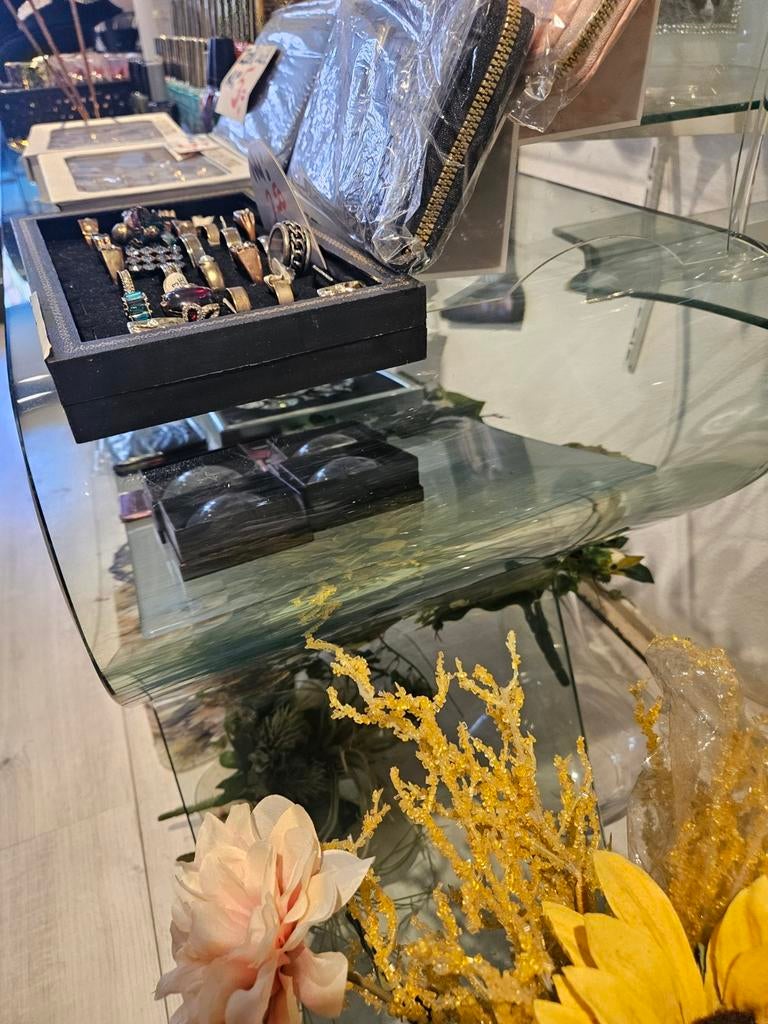 tafel sidetable, Huis en Inrichting, Tafels | Sidetables, Ophalen, 100 tot 150 cm, Glas, Zo goed als nieuw