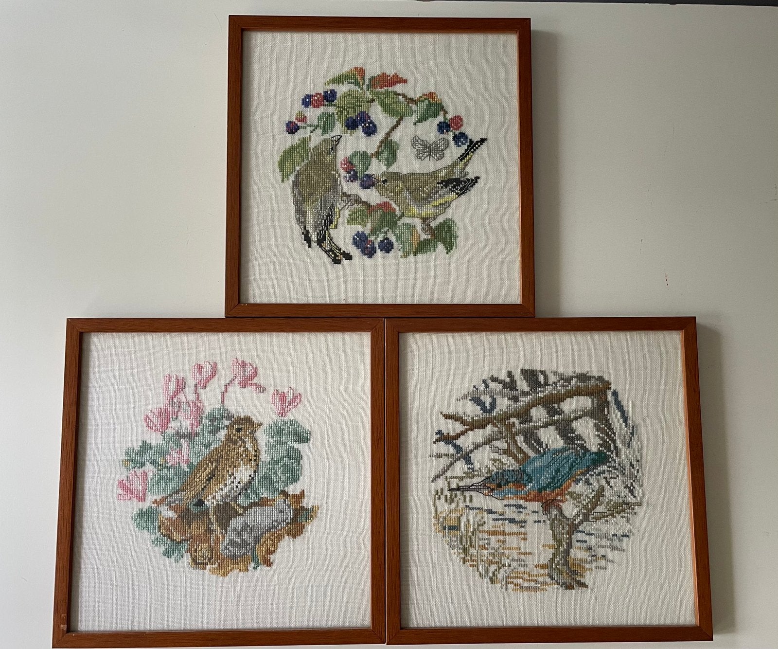 3 geborduurde vogels ( in Hilversum )