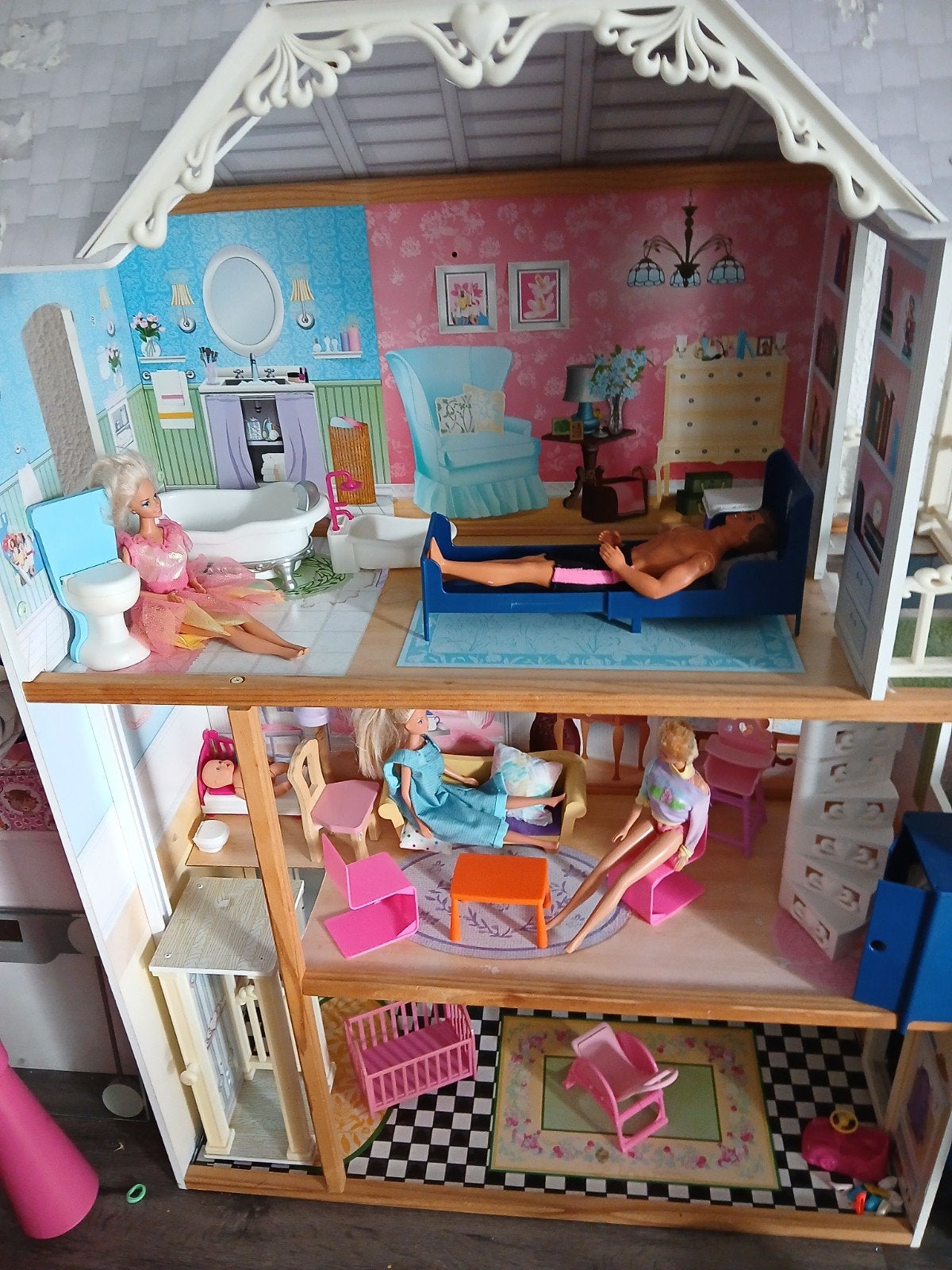 Groot Barbie Poppenhuis met Meubels en Poppen