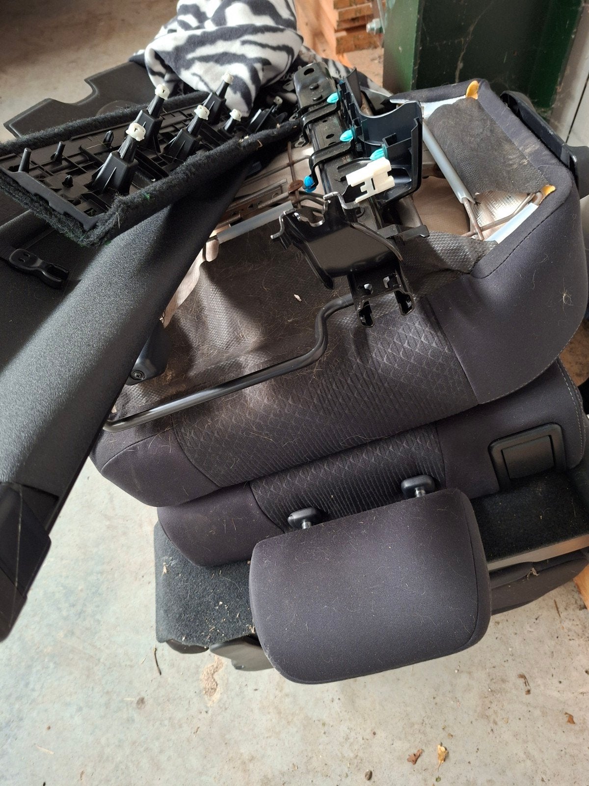 achterbank en afdekhoes Toyota Landcruiser 2022, Auto-onderdelen, Interieur en Bekleding, Ophalen, Nieuw, Toyota