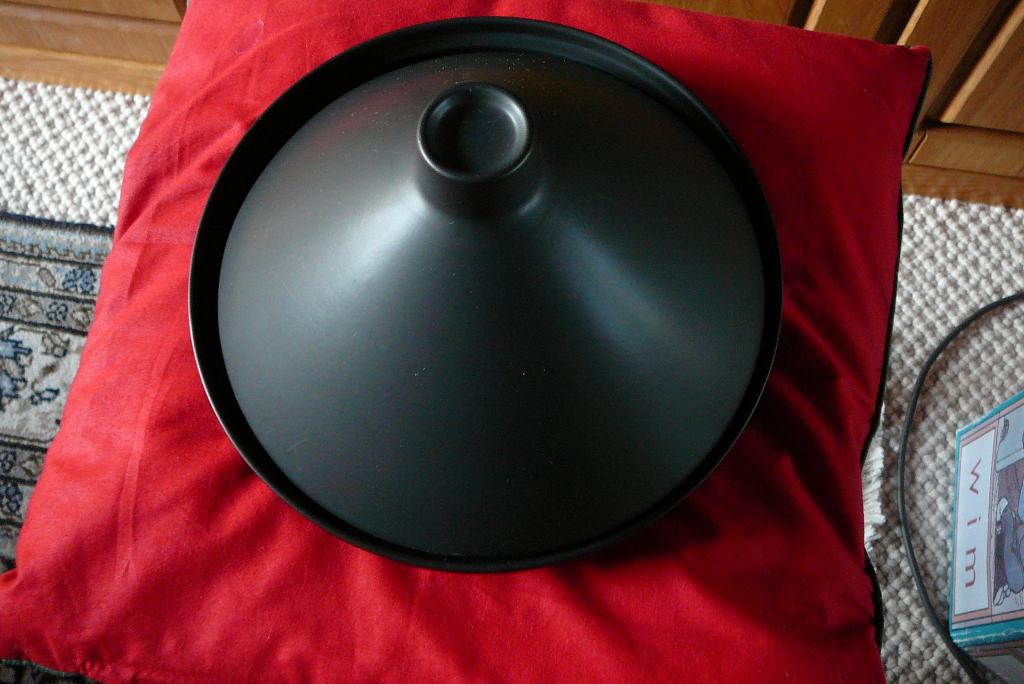 TAJINE  Cooking 24x14,5 cm  Tapas Bowl en 2 pan.lap  20 euro, Ophalen of Verzenden, Nieuw, Overige materialen, Overige typen