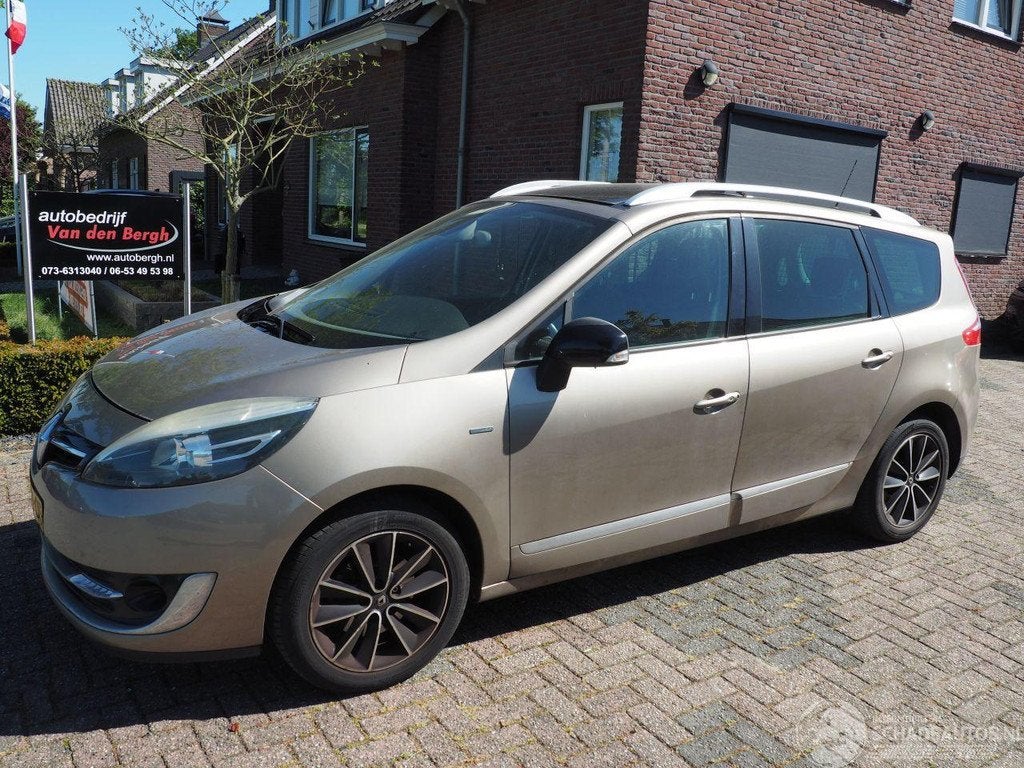 Renault Grand Scénic 1.2 TCE Bose (bj 2014), Bruin, Renault, Handgeschakeld, Benzine