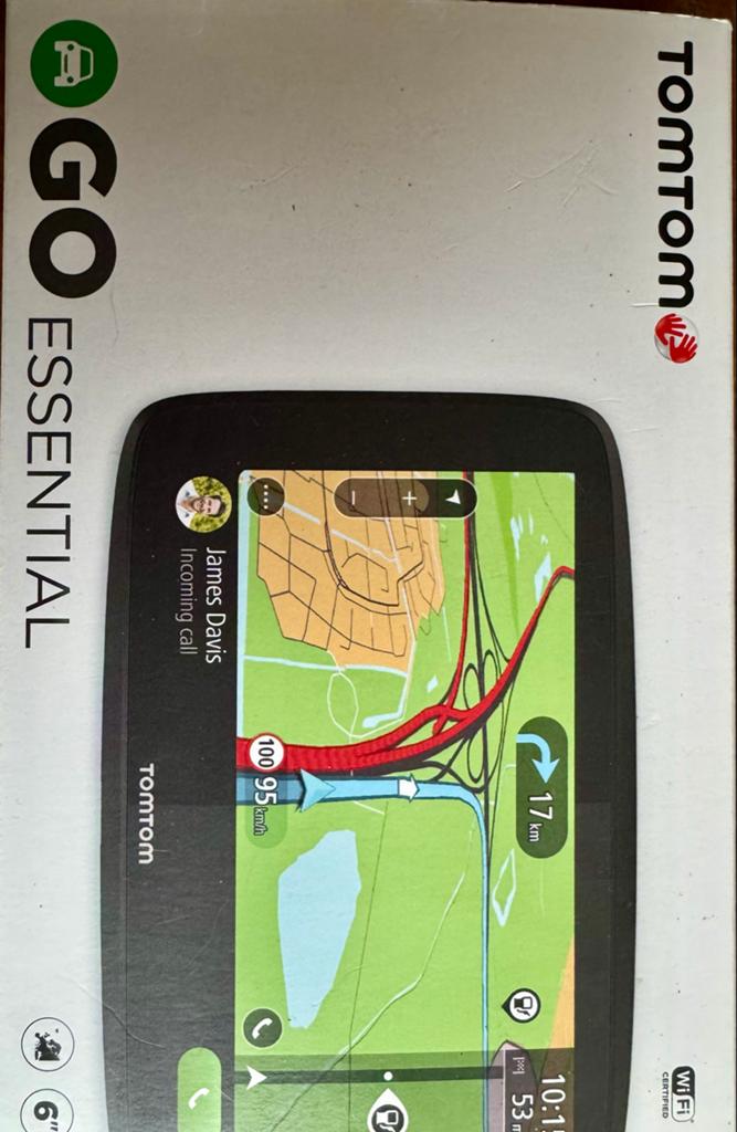 Tomtom Go Essential met Europa kaart en autohouder, Ophalen of Verzenden, Zo goed als nieuw