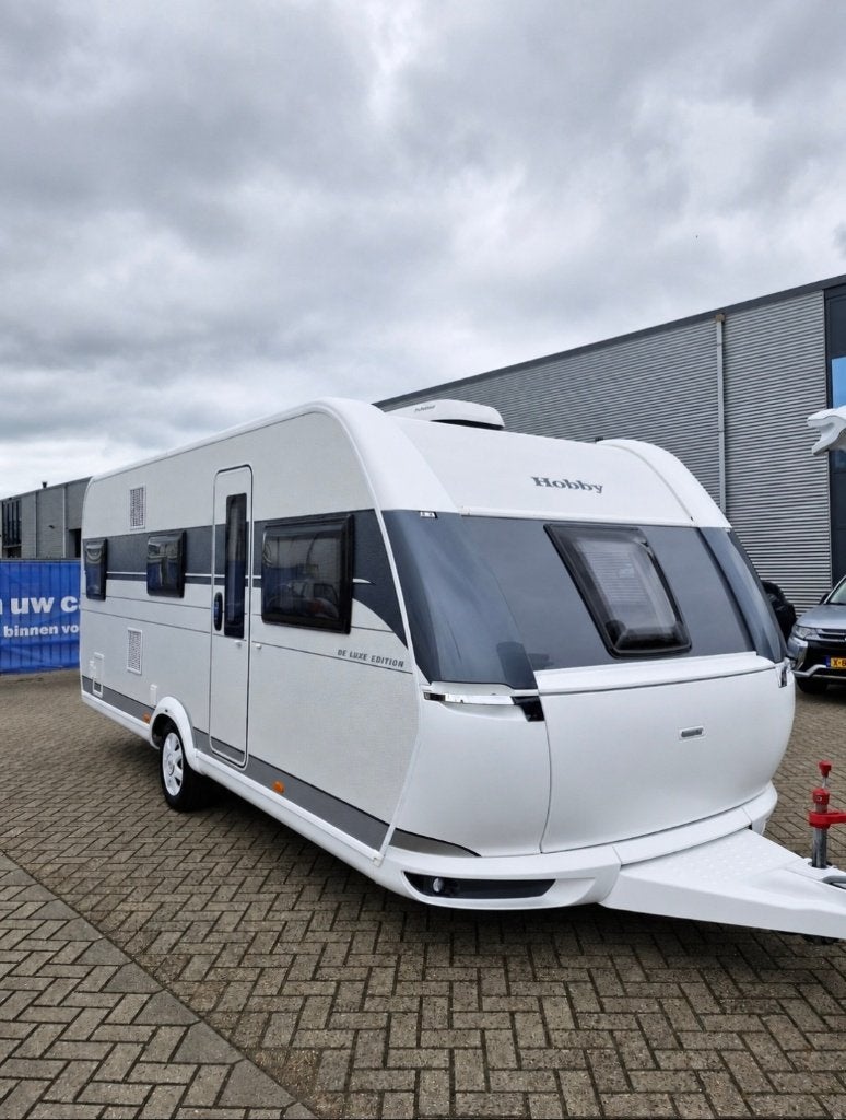 Hobby De Luxe Edition KMF 545 Bj 2021-Mover-Airco-Fietsendr, Hobby, 7 tot 8 meter, Treinzit, Dwarsbed