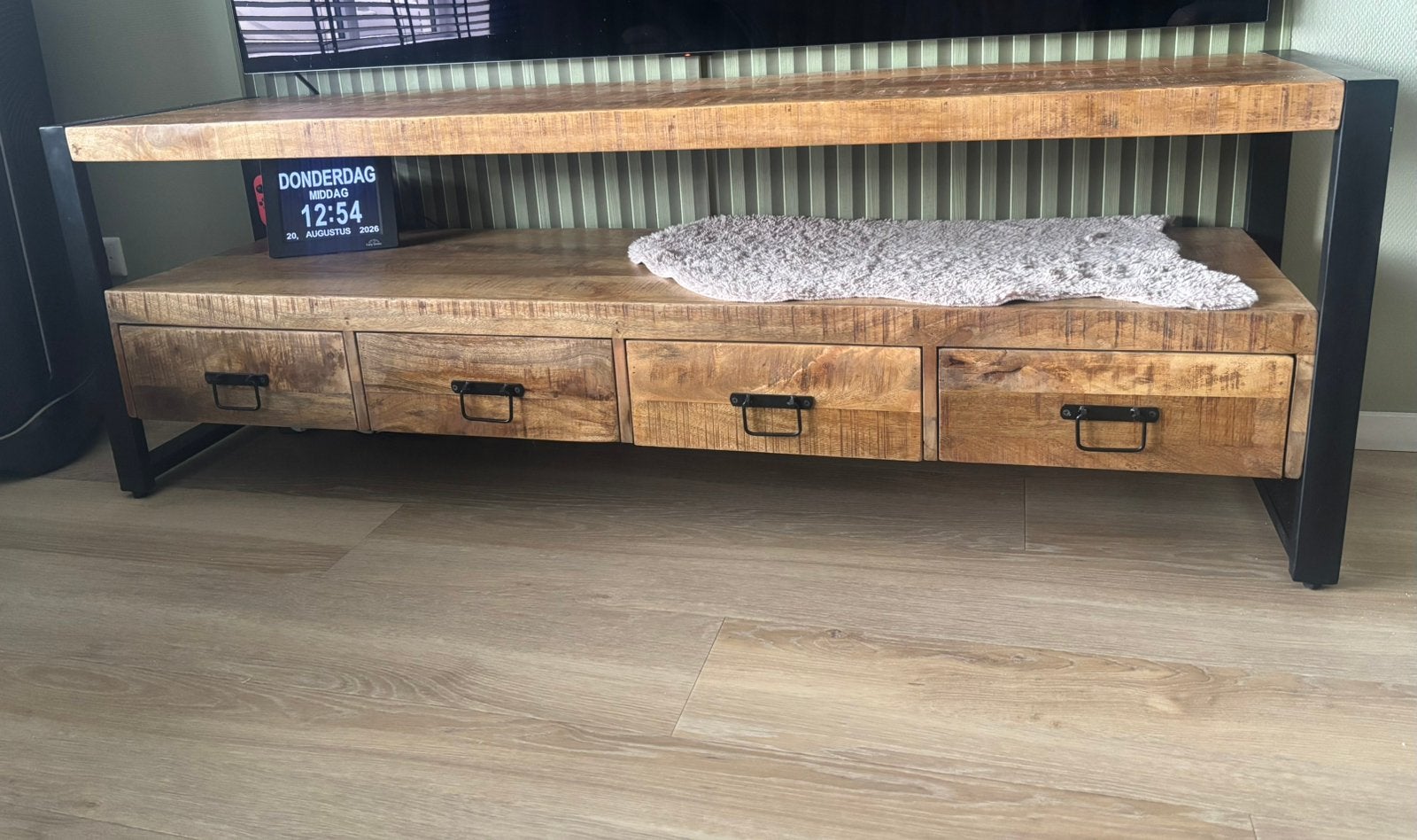 Te koop mango tv meubel Britt 1.80m lang, Ophalen, 150 tot 200 cm, Zo goed als nieuw, Minder dan 100 cm