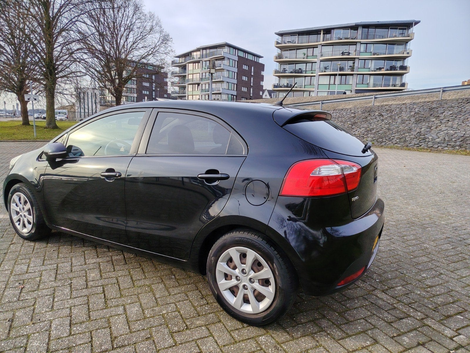 Kia Rio 1.2 Benzine – NAP – 3e eigenaar – 96.500 km – Zuinig, Auto's, 450 kg, 40 €/maand, 4 cilinders, Zwart