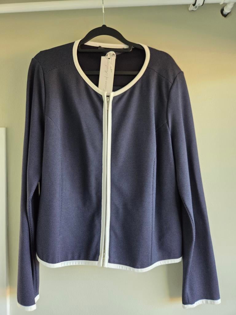 Rozen of Avelon jasje donkerblauw nieuw met rits en wit, Kleding | Dames, Blauw, Maat 46/48 (XL) of groter, Nieuw, Ophalen of Verzenden