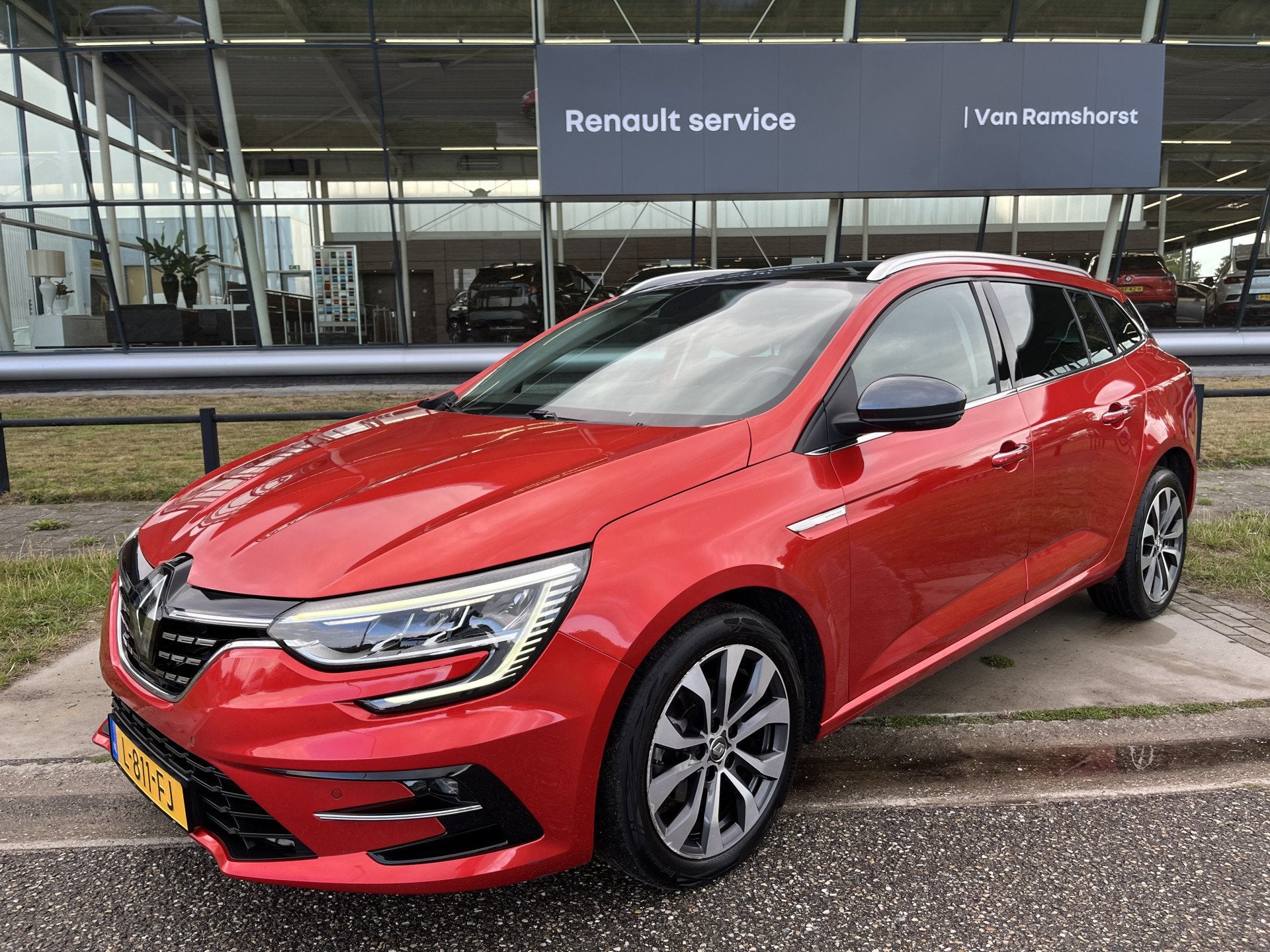 Renault Mégane Estate 1.3 TCe 140PK Business Edition One /, Auto's, Renault, Voorwielaandrijving, 12 maanden, Gebruikt, 4 cilinders