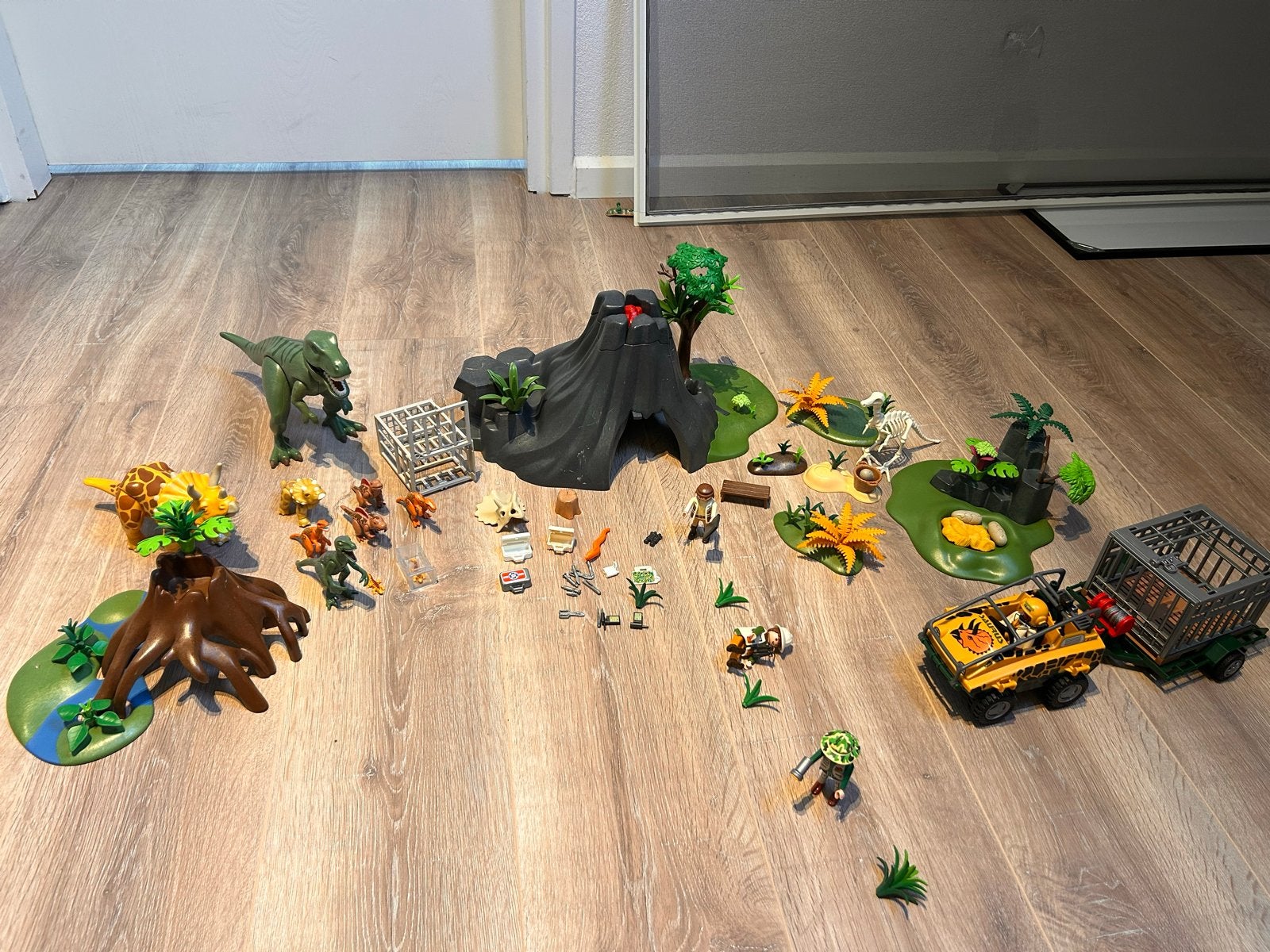 Playmobil Dinosaurus Dino's Set met Vulkaan en Voertuig, Gebruikt, Complete set, Overige typen, Ophalen of Verzenden