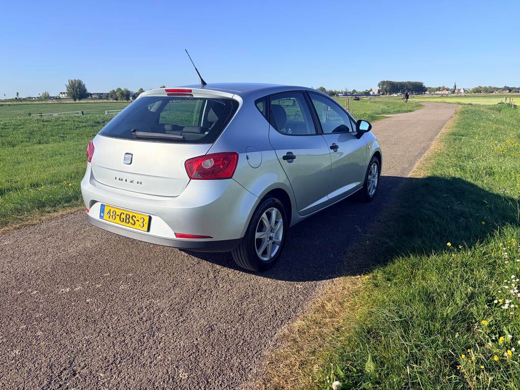 Seat Ibiza 1.4 16V 63KW 5DRS 2008 Grijs, Auto's, Voorwielaandrijving, Stof, 40 €/maand, 4 cilinders