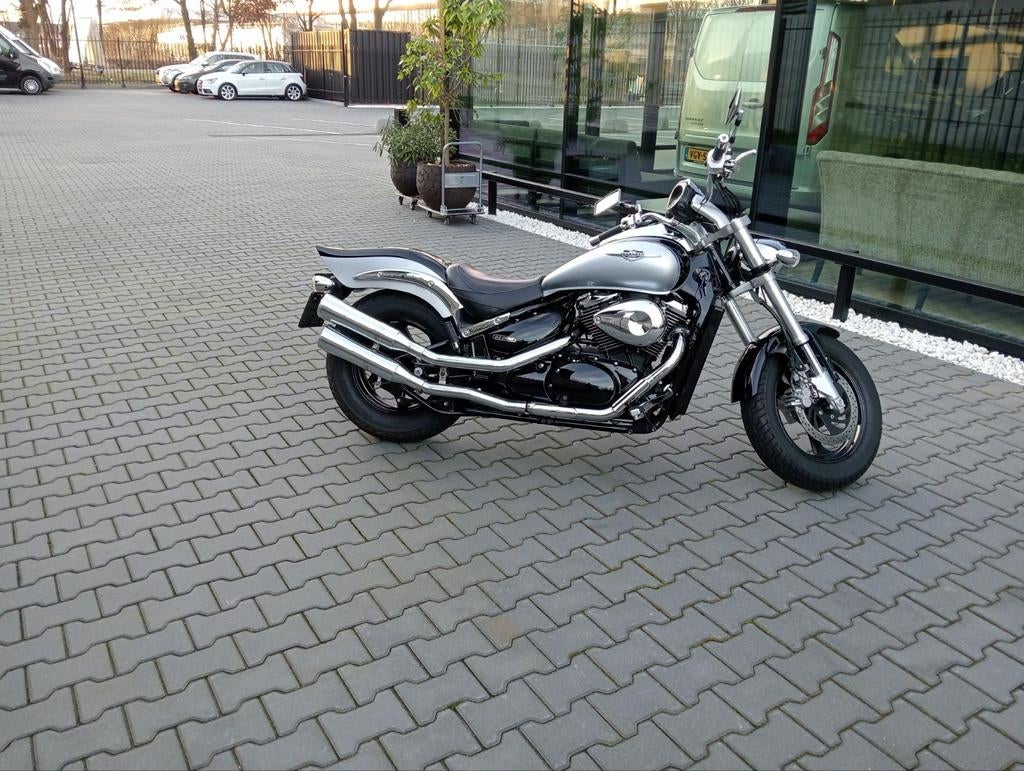 In super staat M 800 Suzuki intruder., Motoren, Motoren | Suzuki, Particulier, Chopper, meer dan 35 kW, 2 cilinders, Ophalen