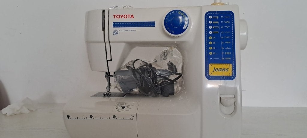 Toyota naaimachine JFS18, Hobby en Vrije tijd, Naaimachines en Toebehoren, Ophalen, Gebruikt, Naaimachine, Overige merken
