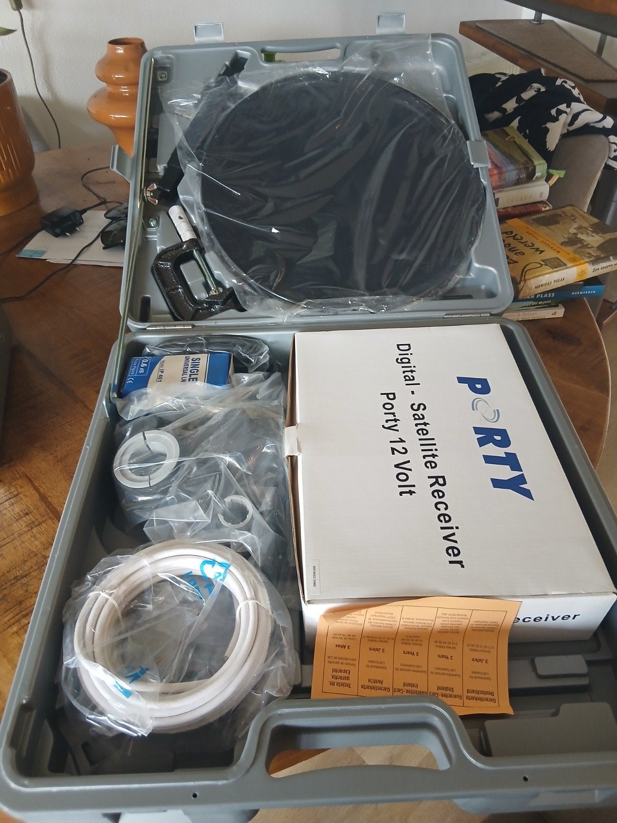 Porty Digitaal Camping Satellietsysteem - Nieuw in doos, Audio, Tv en Foto, Ophalen of Verzenden, Nieuw, (Schotel)antenne, Overige merken
