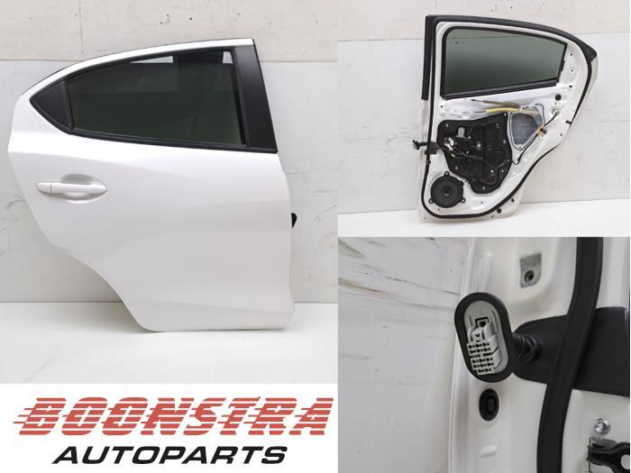 Portier 4Deurs rechts-achter van een Mazda 2 (25D), Gebruikt, -, Deur, -