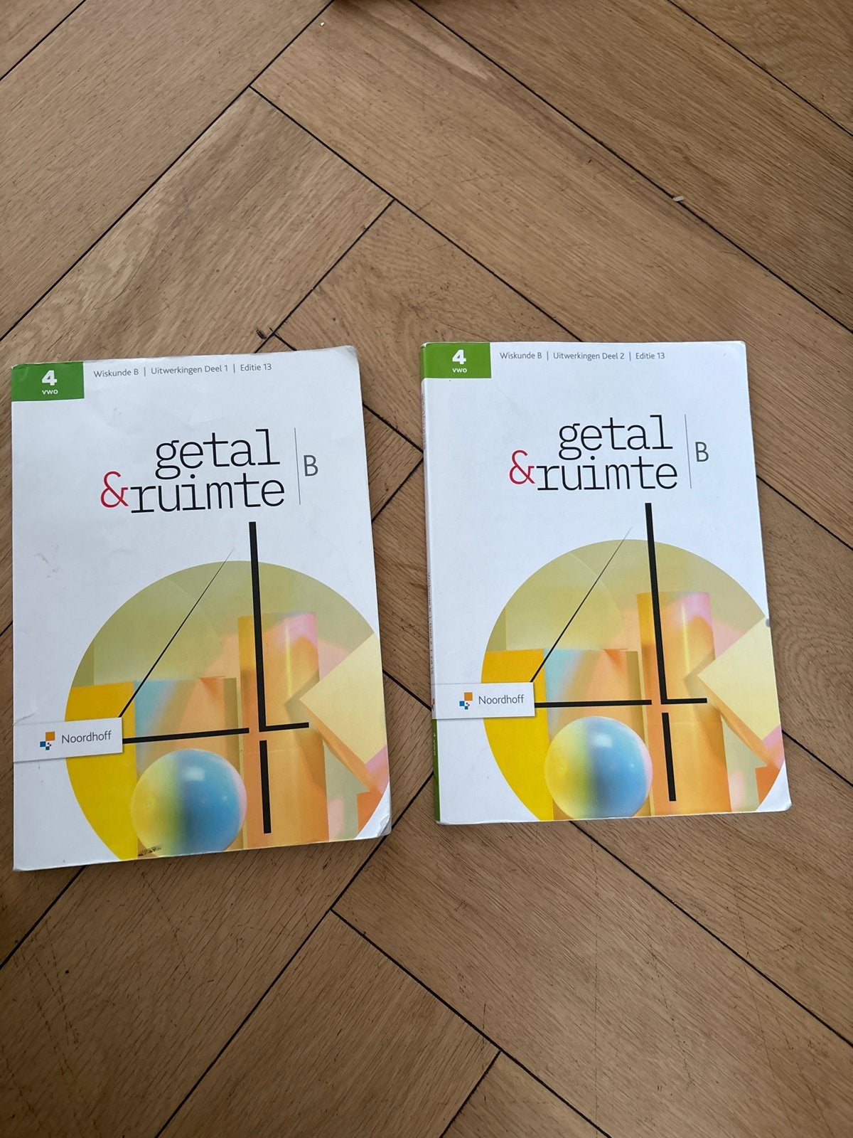 Uitwerkingen Getal & Ruimte Wiskunde B 4 VWO Deel 1 & 2, Boeken, Ophalen of Verzenden, Zo goed als nieuw, VWO, Wiskunde B