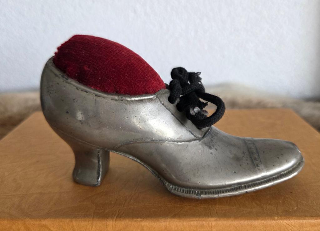 Antieke Victoriaanse schoen speldenkussen, Antiek en Kunst, Curiosa en Brocante, Ophalen of Verzenden