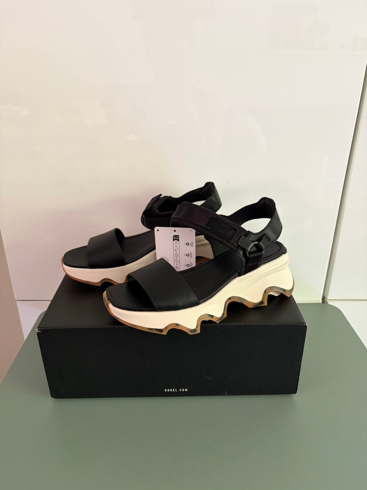 Sorel zwarte sandalen NIEUW, Kleding | Dames, Schoenen, Zwart, Nieuw, Sandalen of Muiltjes, Ophalen of Verzenden