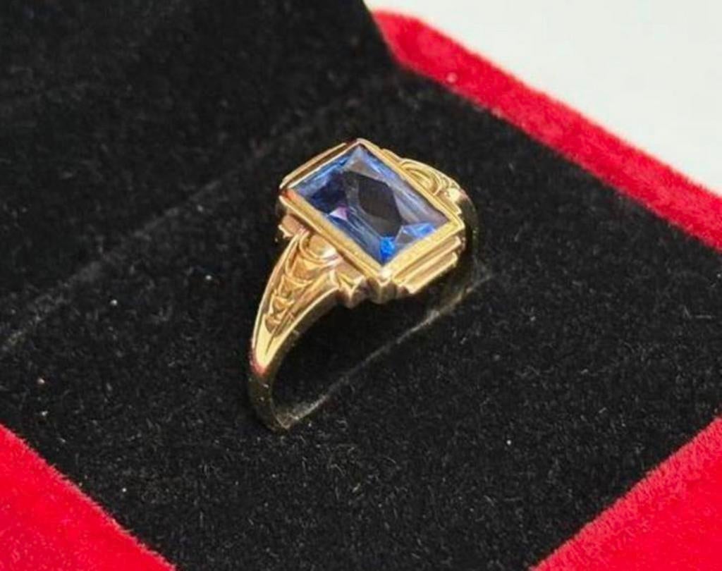 Gouden ring met prachtige lichtblauwe Saffier van 1.83ct!!, Sieraden, Tassen en Uiterlijk, Ringen, Ophalen of Verzenden, 17 tot 18