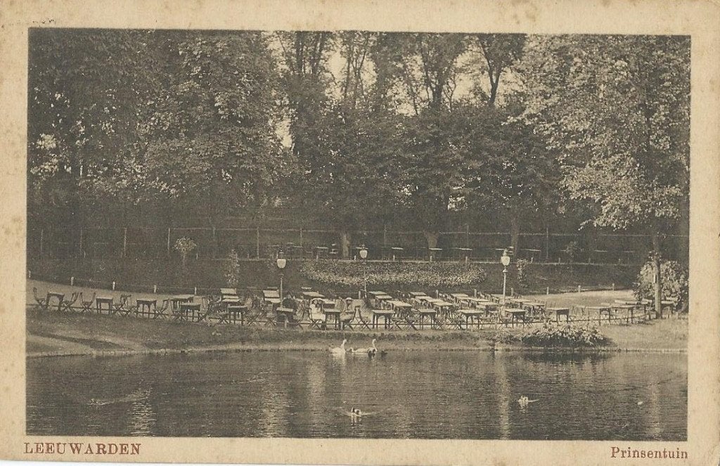 ANSICHTKAART LEEUWARDEN   Prinsentuin, Verzamelen, Ophalen of Verzenden, 1940 tot 1960, Gelopen, Friesland