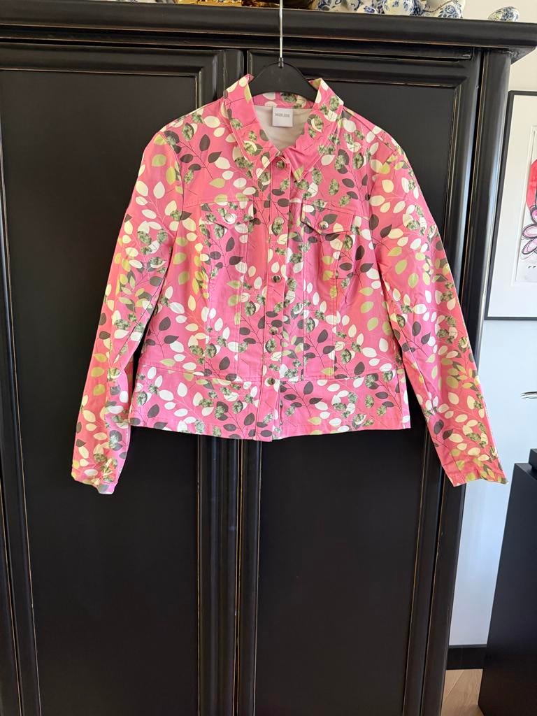 Madeleine jasje roze met print maat 38 nieuw, Maat 38/40 (M), Nieuw, Ophalen of Verzenden, Jasje
