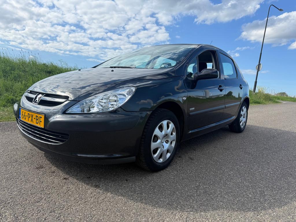 Peugeot 307 1.6-16V Navtech navi cruise distributie airco ap, Voorwielaandrijving, Gebruikt, 4 cilinders, 610 kg