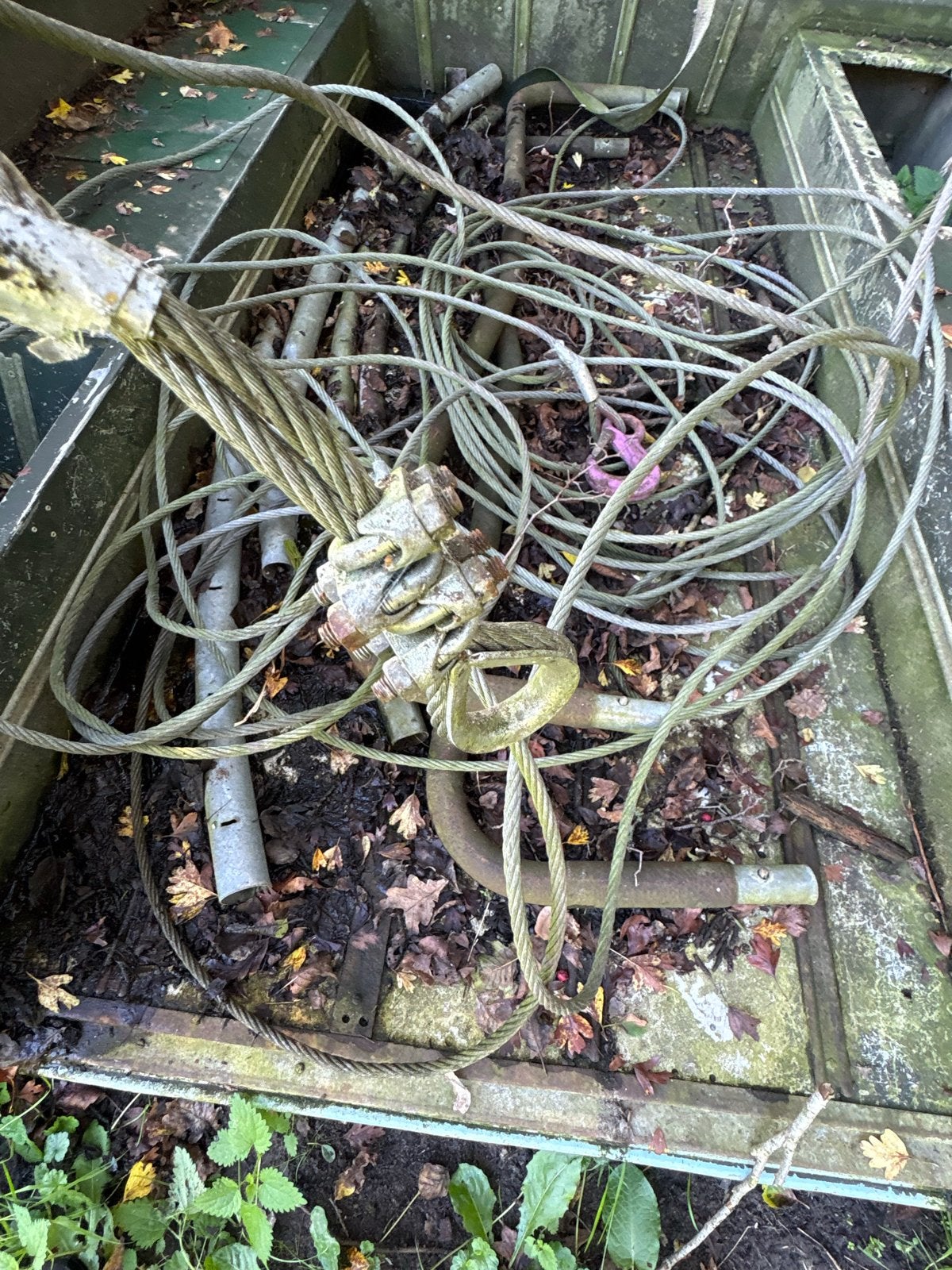Stalen kabels en hijsogen - pakweg 25 meter, Ophalen of Verzenden, Gebruikt