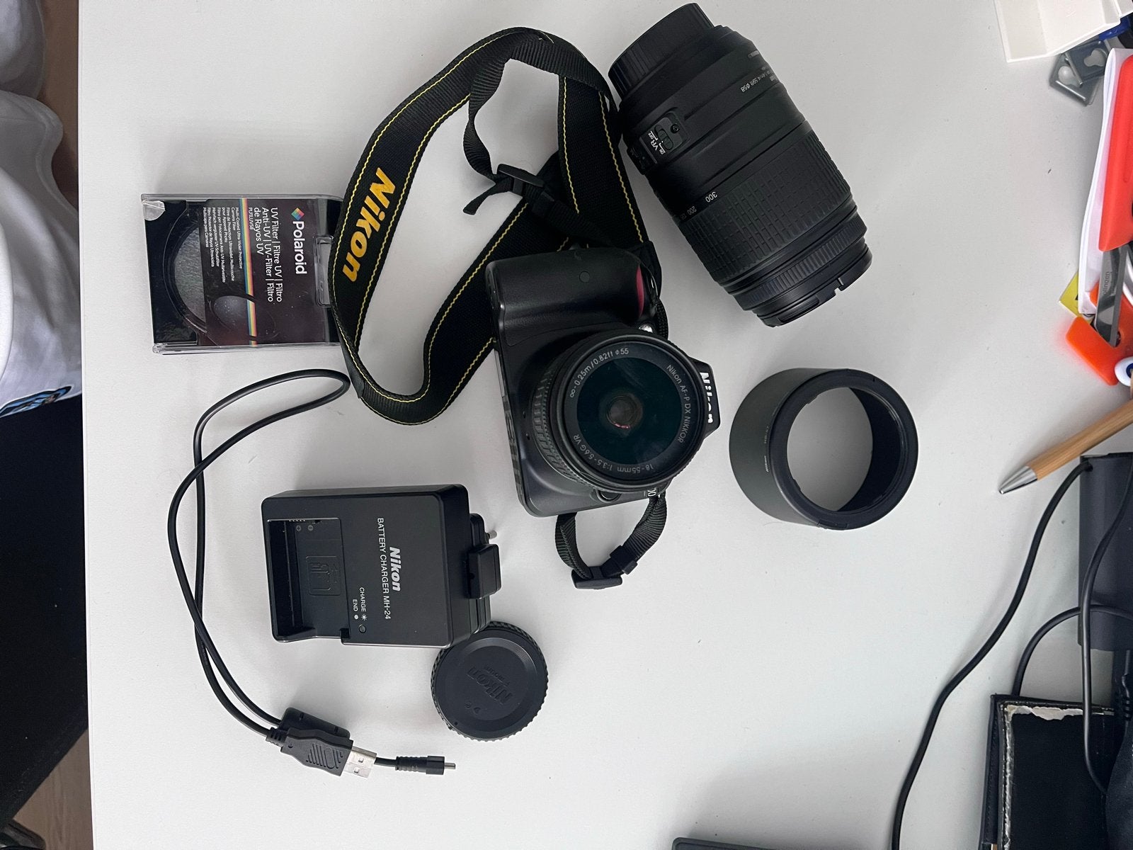 Nikon D3300 Spiegelreflexcamera met 2 lenzen en accessoires, Spiegelreflex, Beeldstabilisatie, Ophalen of Verzenden, Zo goed als nieuw