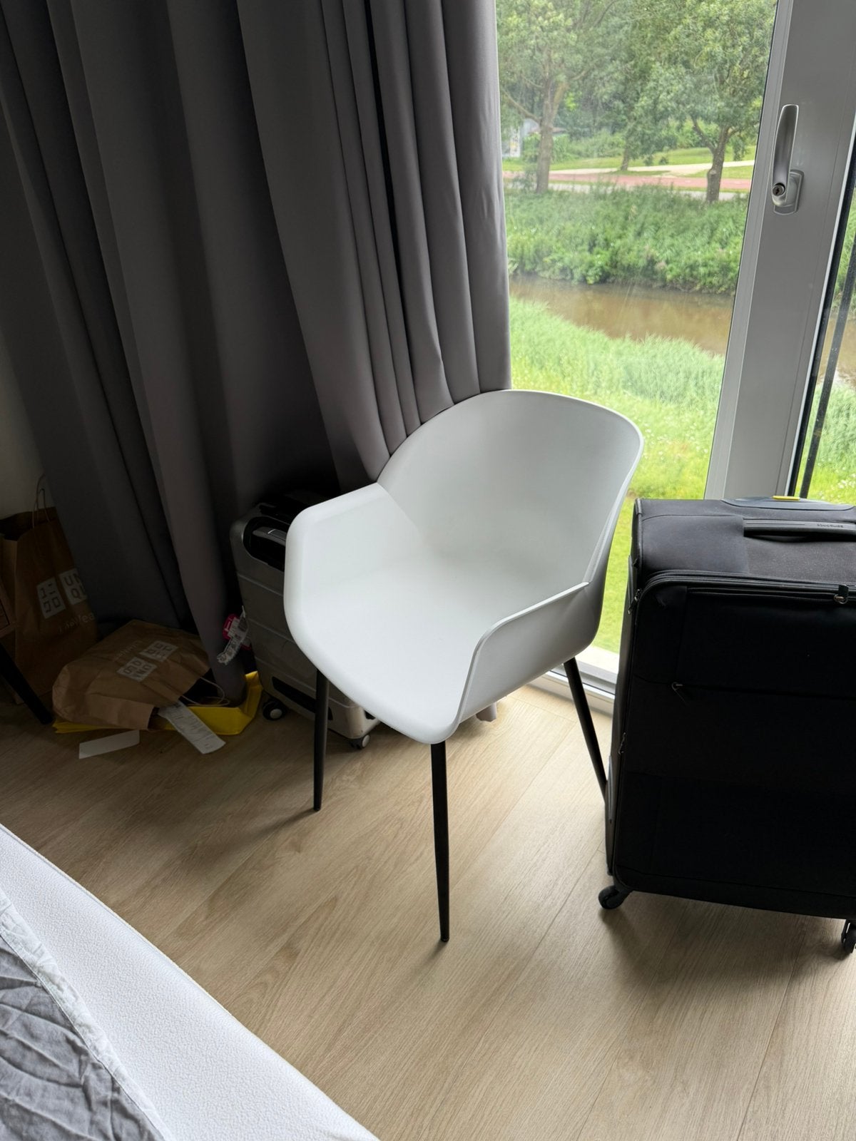 Dining Chairs (4 available), Ophalen, Zo goed als nieuw