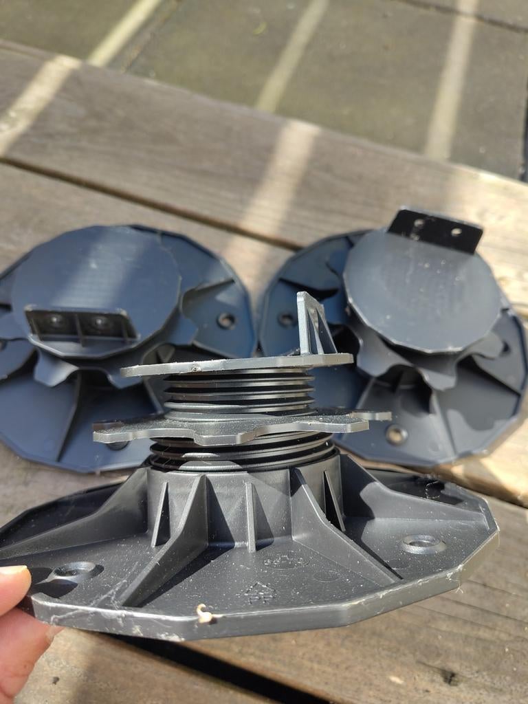 3 Verstelbare tegeldragers voor terras of vlonder, Tuin en Terras, Ophalen, Zo goed als nieuw, Kunststof