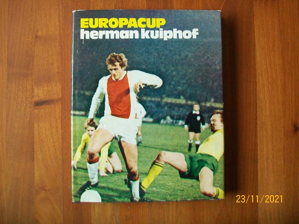 Europa Cup XVI - Herman Kuiphof ( 1970-1971), Verzamelen, Sportartikelen en Voetbal, Zo goed als nieuw, Boek of Tijdschrift, Ajax