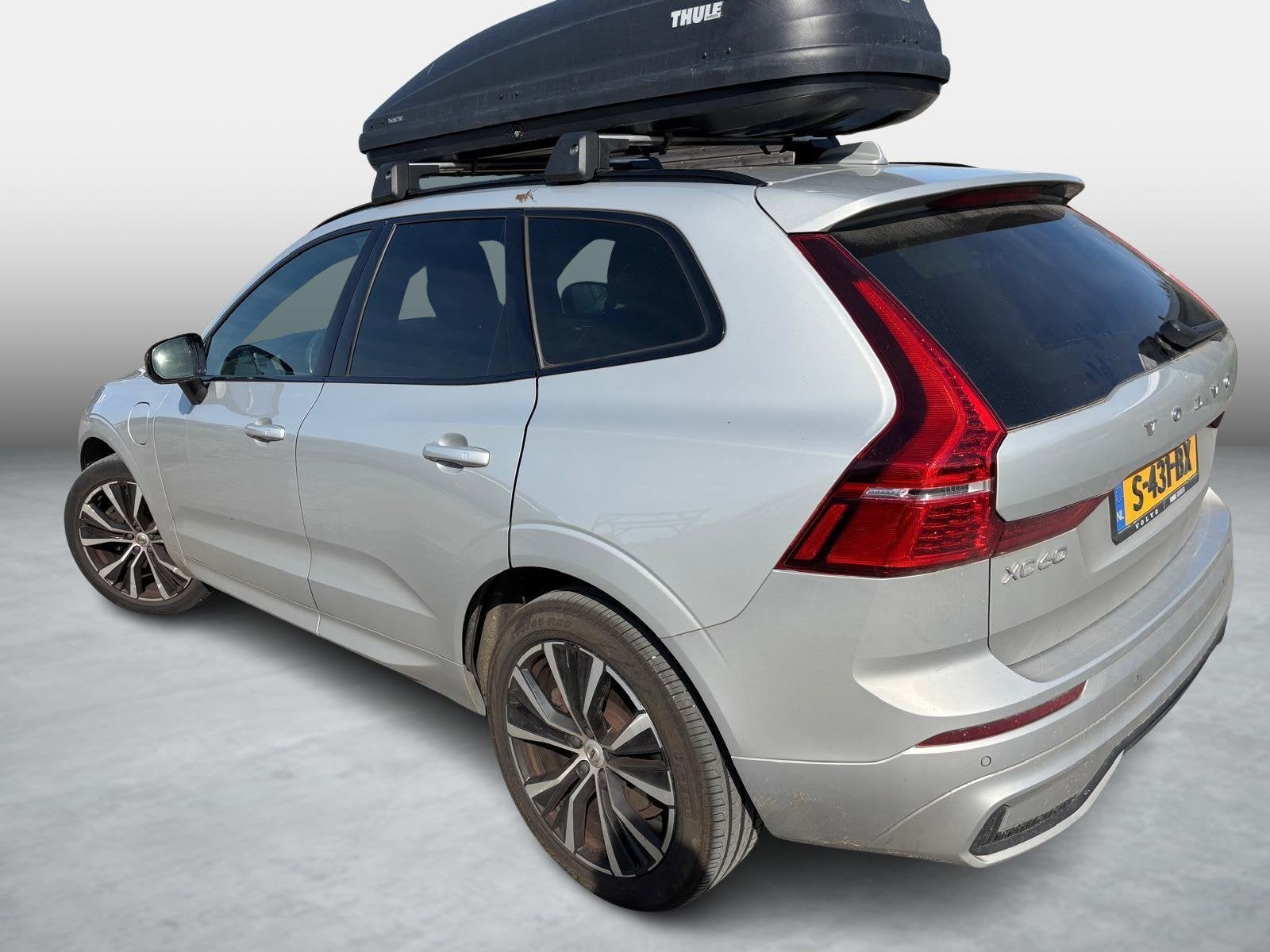 Volvo XC60 2.0 T6 Plug-in Hybrid AWD Plus Dark | PHEV | Harm, Auto's, Stof, Gebruikt, Euro 6, 4 cilinders
