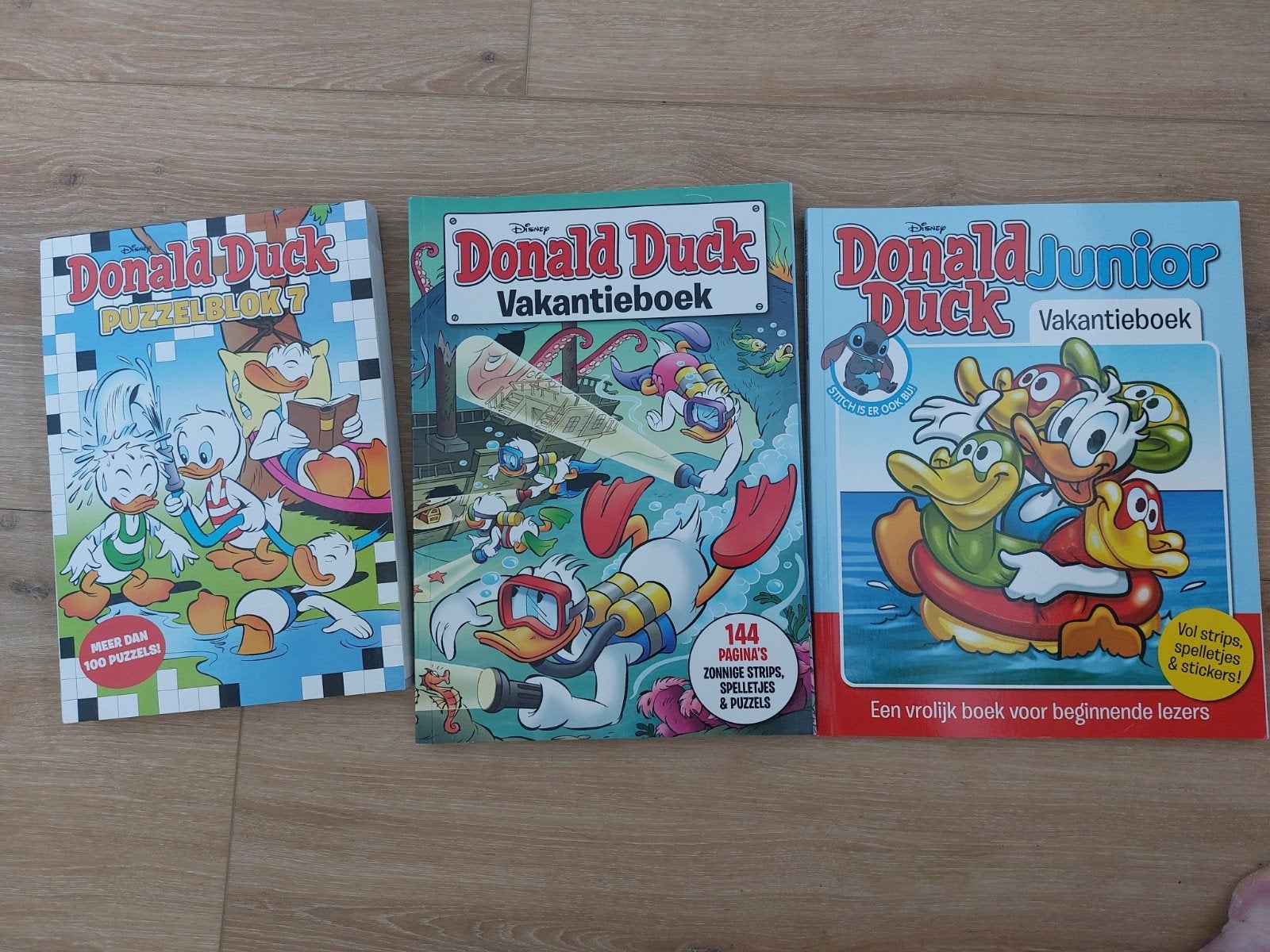 Donald Duck Vakantieboeken & Puzzelblok - 3 stuks, Meerdere stripboeken, Ophalen of Verzenden, Nieuw, Walt Disney