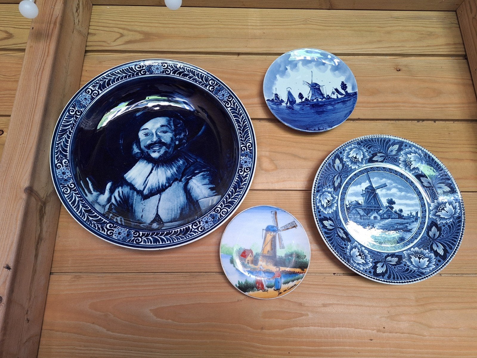 Delfts Blauw wandborden: De vrolijke drinker & molen, Ophalen