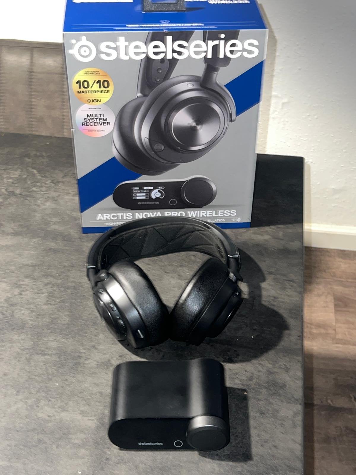 SteelSeries Arctis Nova Pro Wireless., Computers en Software, Gebruikt, Ophalen of Verzenden, Draadloos, Over-ear