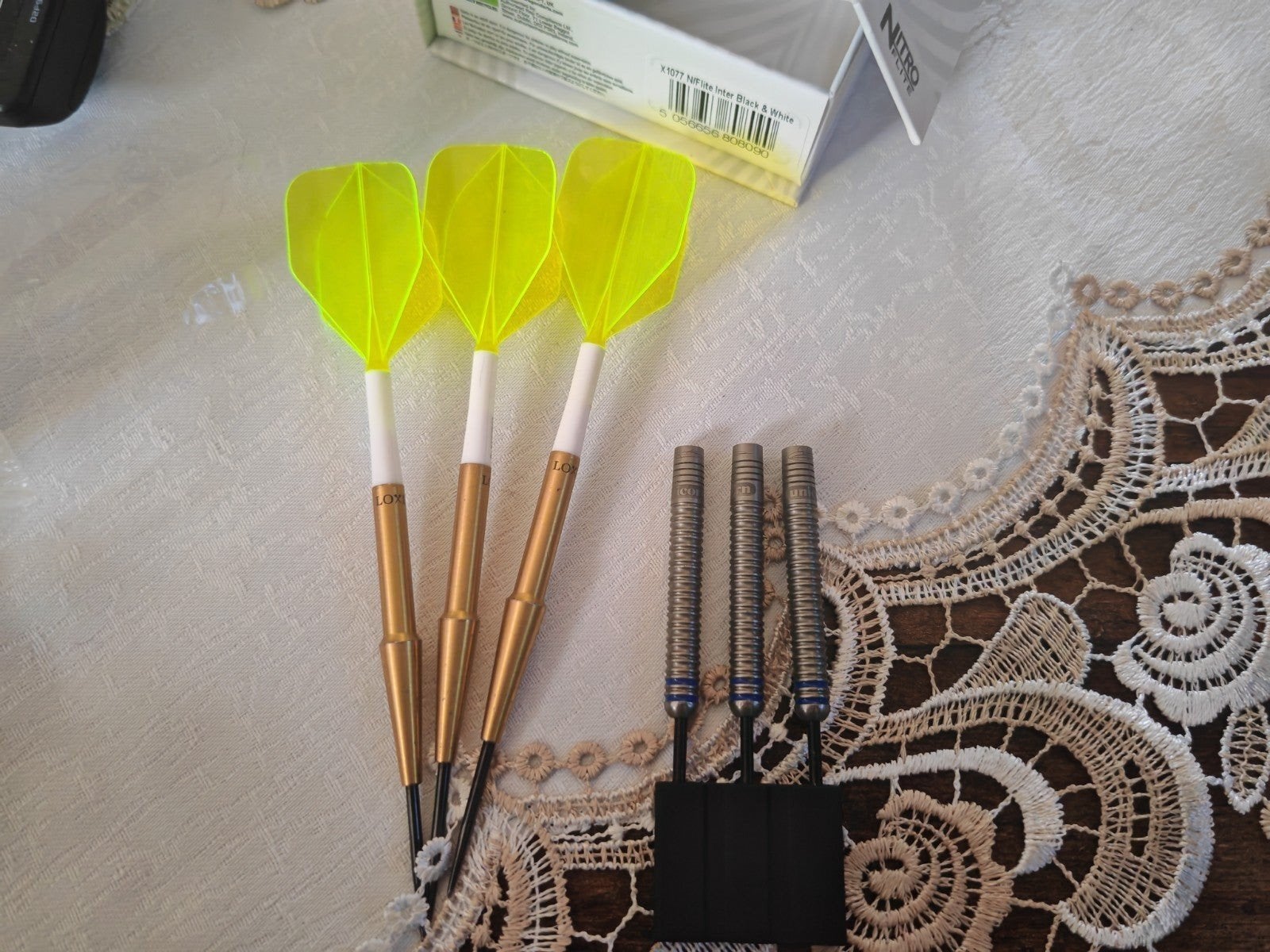 Te koop 3 setjes darts, Sport en Fitness, Ophalen of Verzenden, Zo goed als nieuw, Pijlen