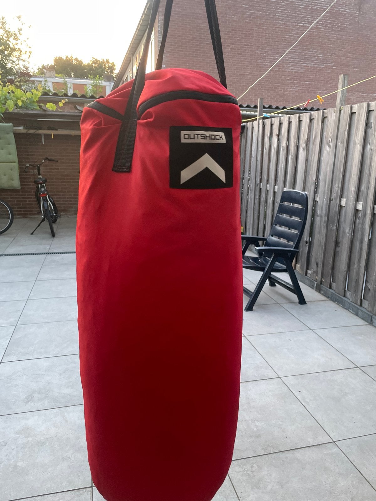 Outshock Bokszak 80 cm, 10-14 kg - Ideaal voor training, Ophalen of Verzenden, Gebruikt, Bokszak