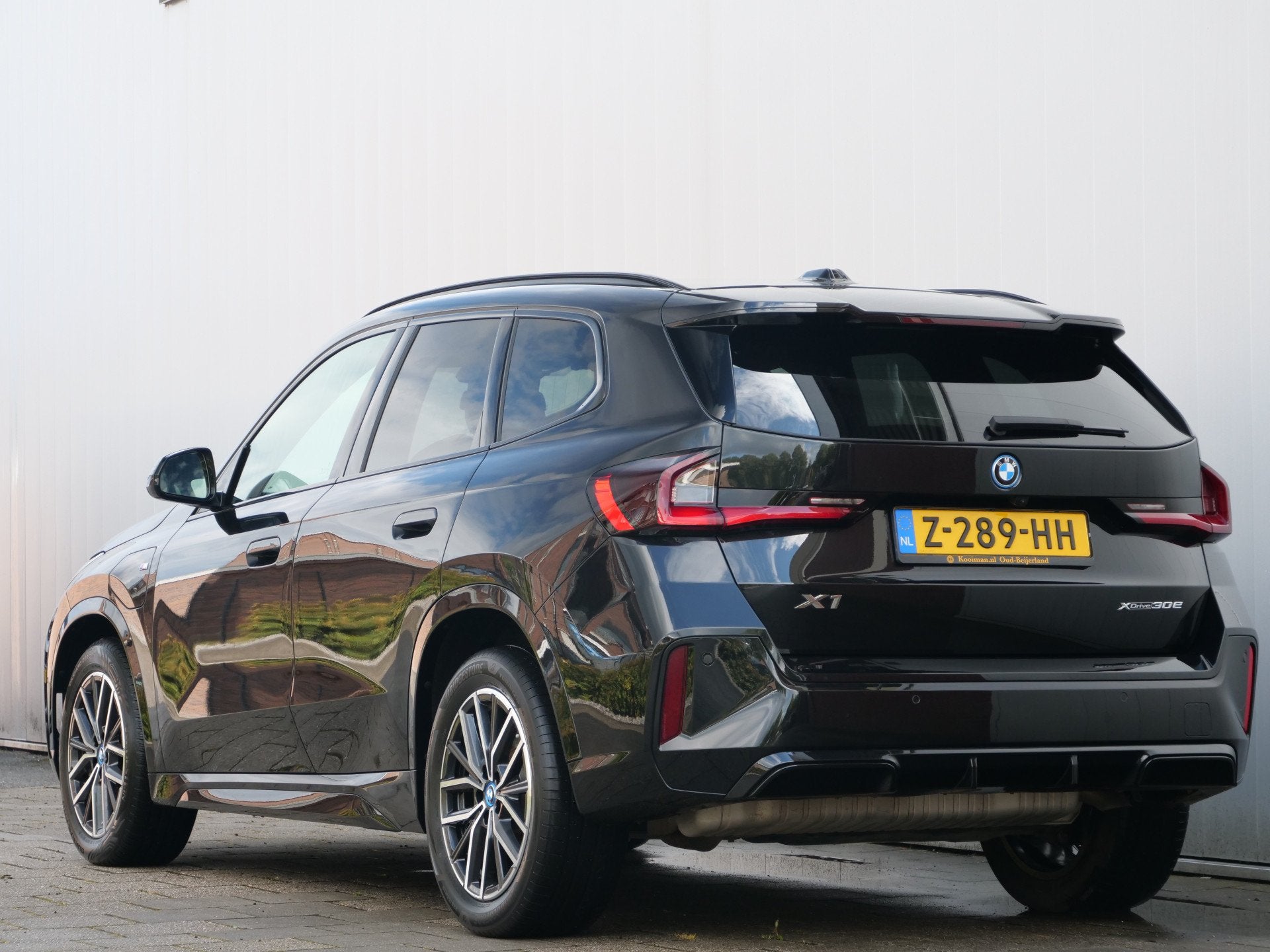 BMW X1 xDrive30e 326 Pk Automaat M-Sport pakket / Navi / DAB, Automatische klimaatregeling, Zwart, Plug-in hybride, Bedrijf