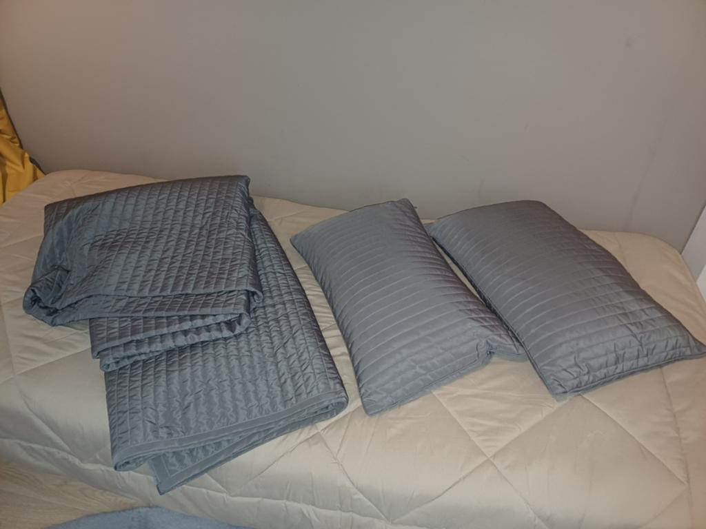Bedsprei, Tweepersoons, Ophalen of Verzenden, Grijs, Deken of Dekbed