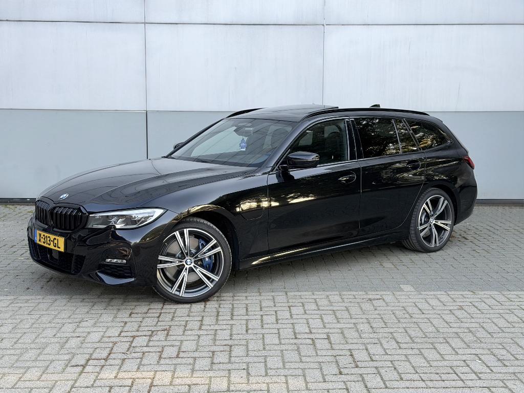 BMW 3-Serie 330e High Executive 292pk Aut 2021, Automaat, 1998 cc, Achterwielaandrijving, Zwart