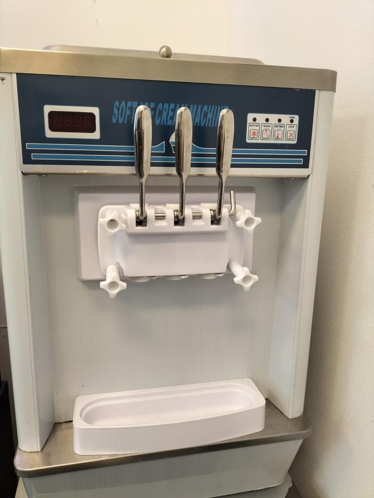 Softijsmachine met 3 smaken - Professioneel, Witgoed en Apparatuur, Ophalen of Verzenden, Zo goed als nieuw