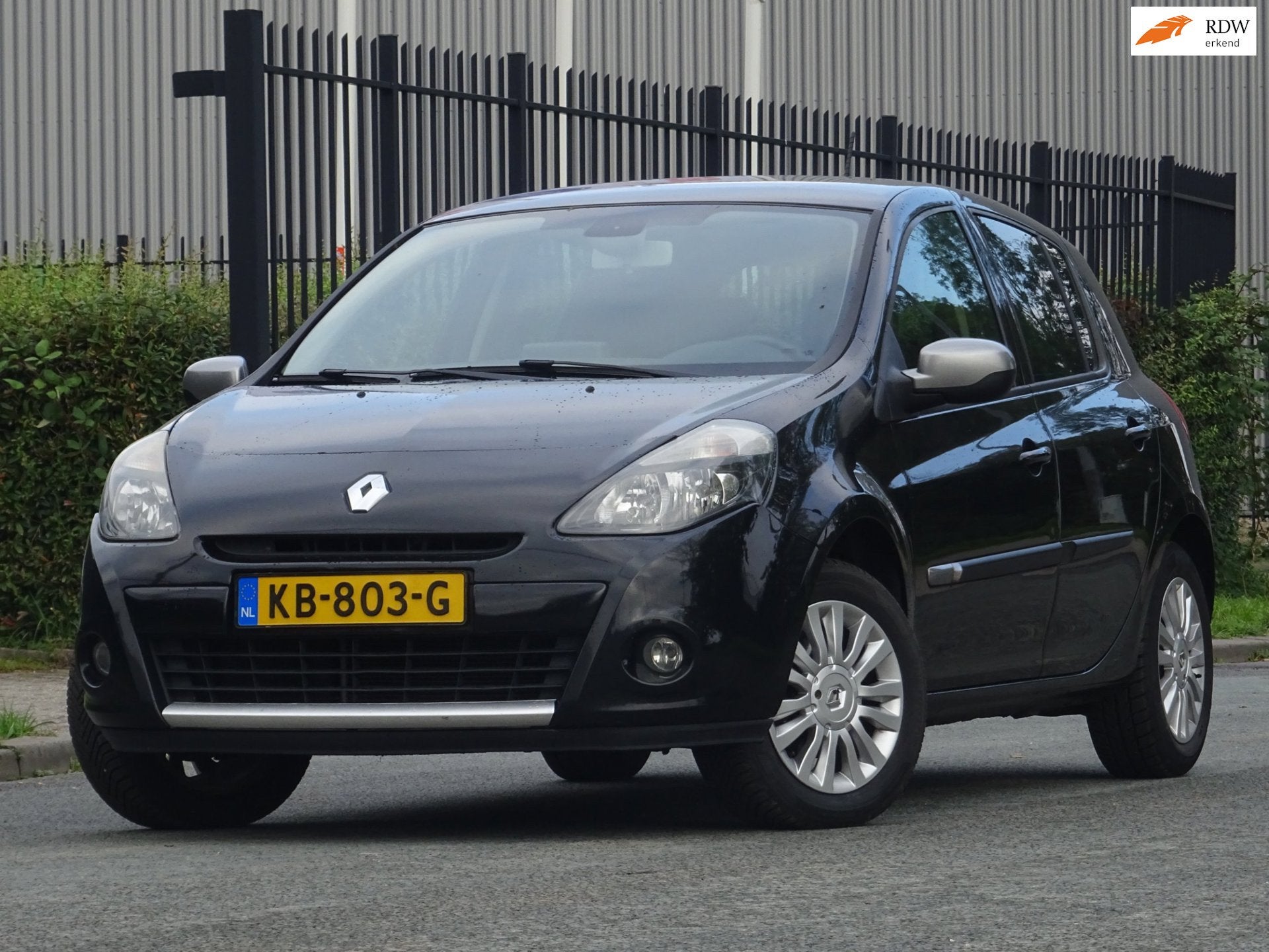 Renault Clio 1.6 Night & Day 5DR AUTOMAAT LEER/AC/CRUISE/PDC, Auto's, 535 kg, Gebruikt, 4 cilinders, 1165 kg