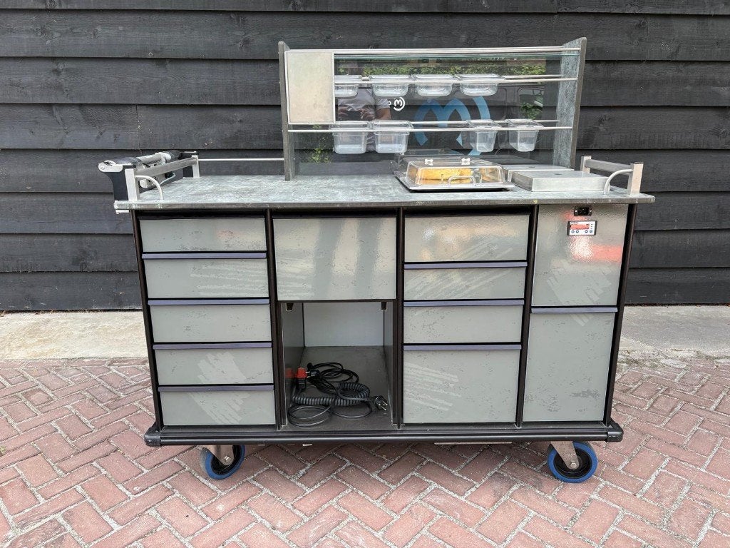 Broodbuffetwagen / Broodwagen met koeling en aandrijving, Witgoed en Apparatuur, Ophalen, Zonder vriesvak, 120 tot 140 cm, 200 liter of meer