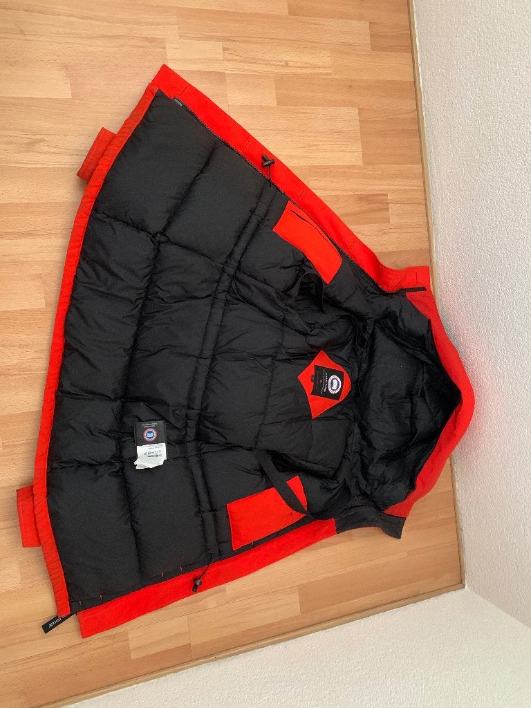 In goede staat Canada Goose jas, Kleding | Dames, Jassen | Winter, Ophalen, Zo goed als nieuw, Maat 38/40 (M), Rood