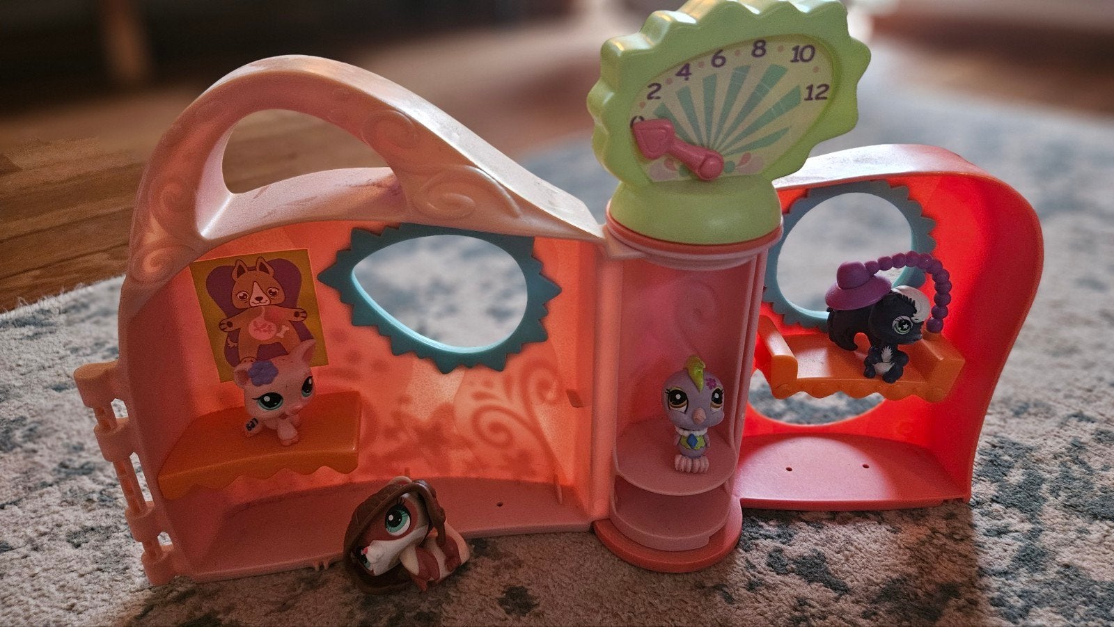 Littlest Pet Shop Huis met 4 Poppetjes, Ophalen of Verzenden, Gebruikt, Jongen of Meisje