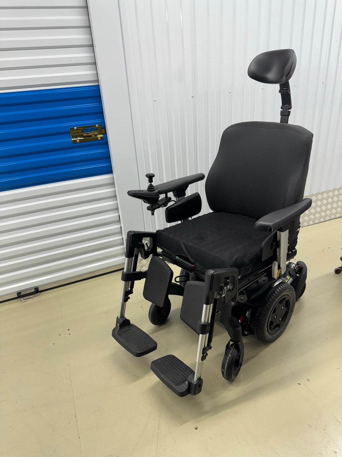 Electrische Rolstoel met mechanische kantelinstelling, Diversen, Ophalen