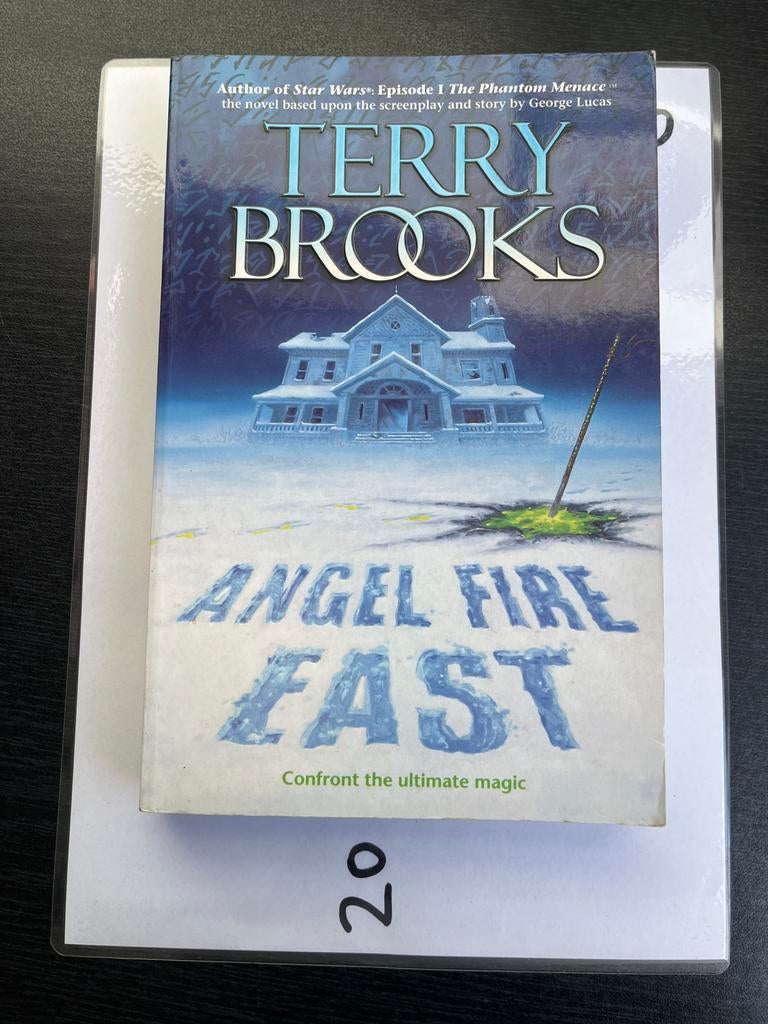 Angel Fire East - Terry Brooks (Engels), Ophalen of Verzenden, Zo goed als nieuw, Wereld overig