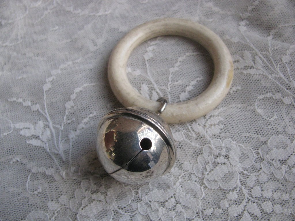 Vintage Rammelaar / Rinkelbel - Hansje 1960 Gekeurd Zwaardje, Antiek en Kunst, Curiosa en Brocante, Verzenden